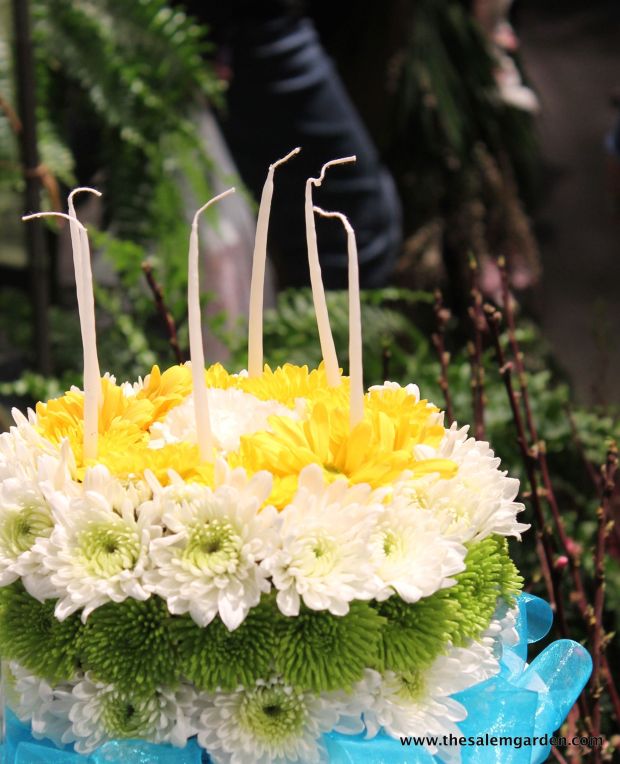 A flower birthday cake